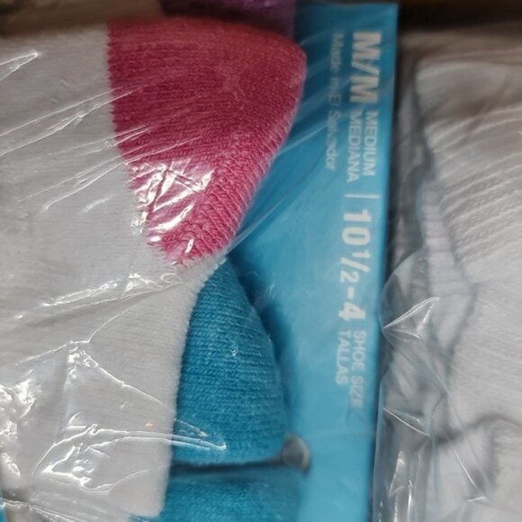 Hanes Kids Girls Crew Socks 6-Pack - Picture 3 of 7